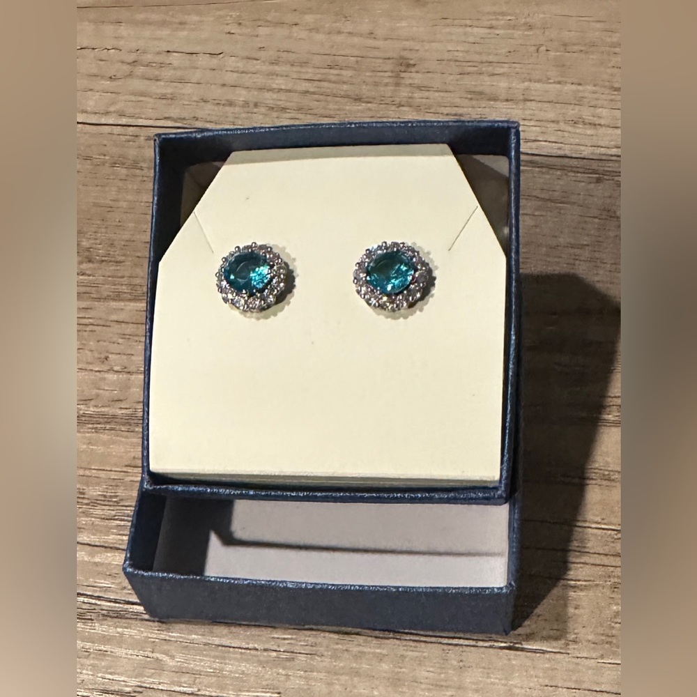 NEW! Rhodium Plated Cubic Zirconia Stud Earrings
SAVVY CIE JEWELS - Blue